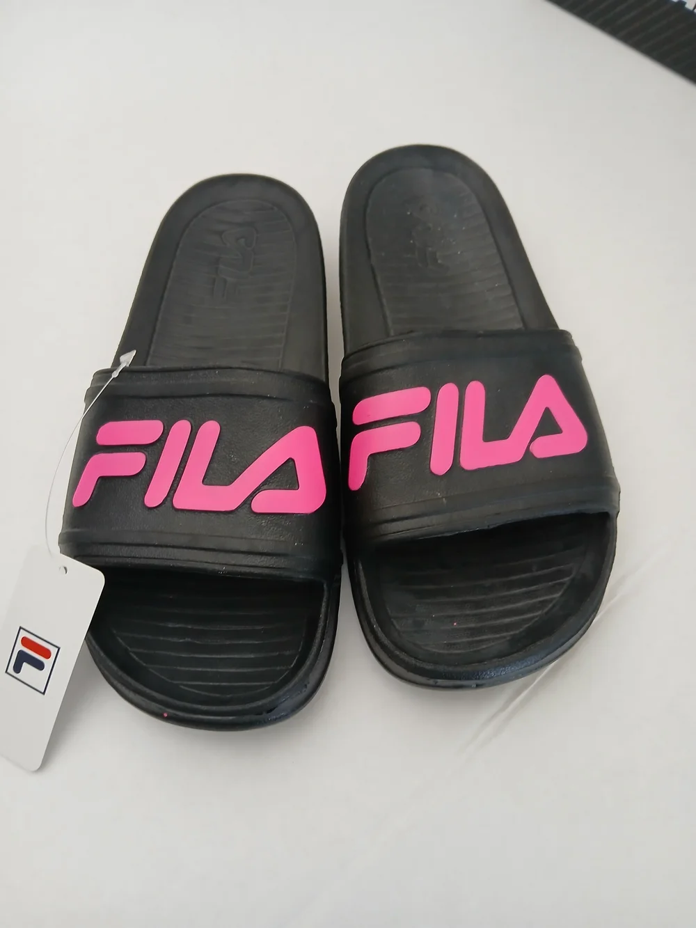 Fila Black Slide Sandals with Pink Kids Various Sizes New $18